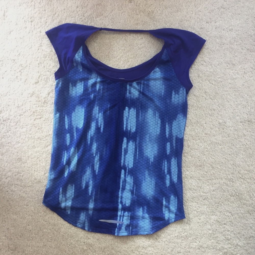 Under Armour Fly-By Printed Short Sleeve Top